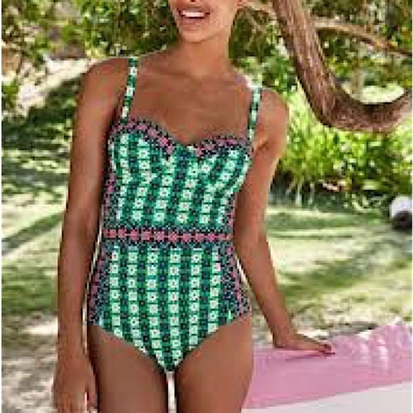 Boden swimsuit. one-piece. Portofino cup size - Picture 6 of 6